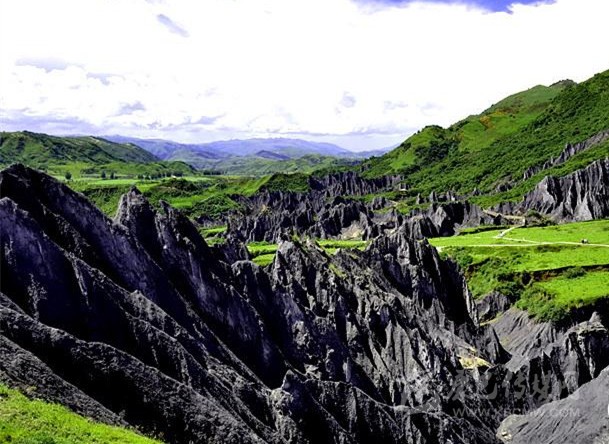 墨石？甘孜還藏著這樣的地質(zhì)公園