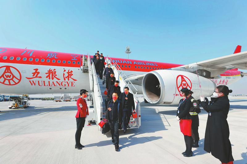 出席十三屆全國人大.jpg 出席十三屆全國人大.jpg