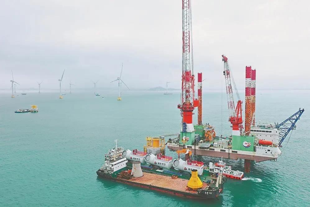 福能集團曾是“一煤獨大”的老國企，近年來積極轉(zhuǎn)型，布局新能源、新材料、醫(yī)療健康等領域。圖為福能集團三川海上風電項目。（資料圖片）